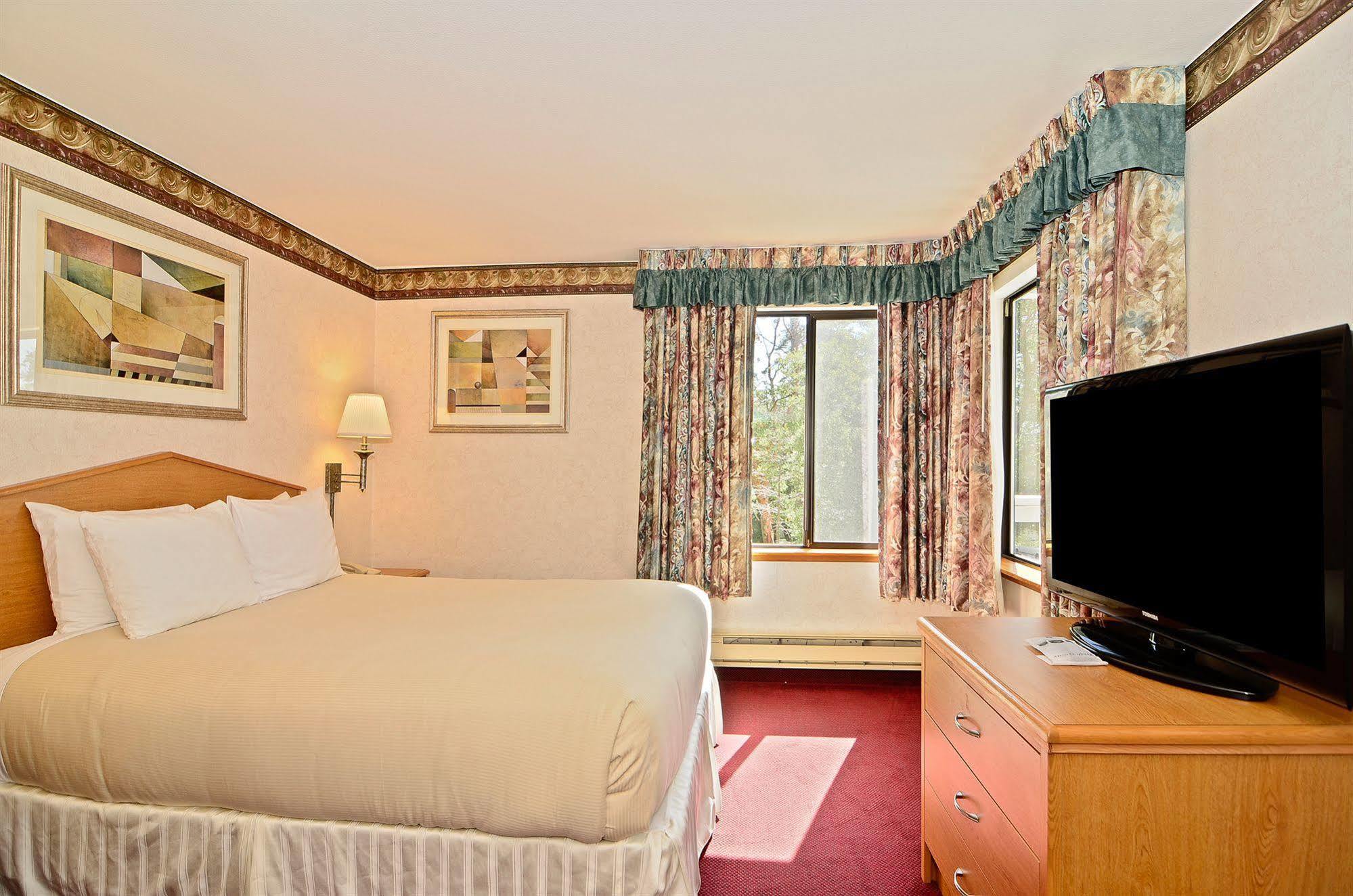 Friday Harbor Suites Room photo