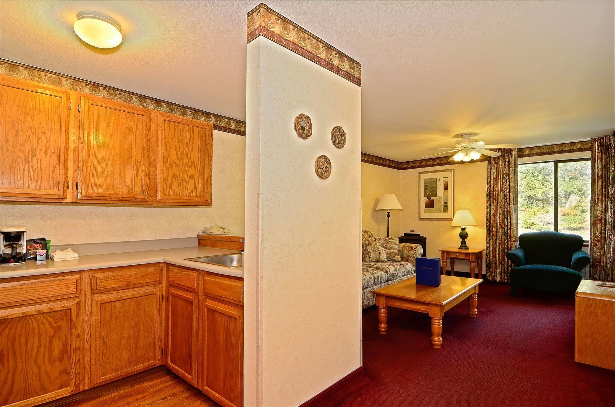 Friday Harbor Suites Room photo