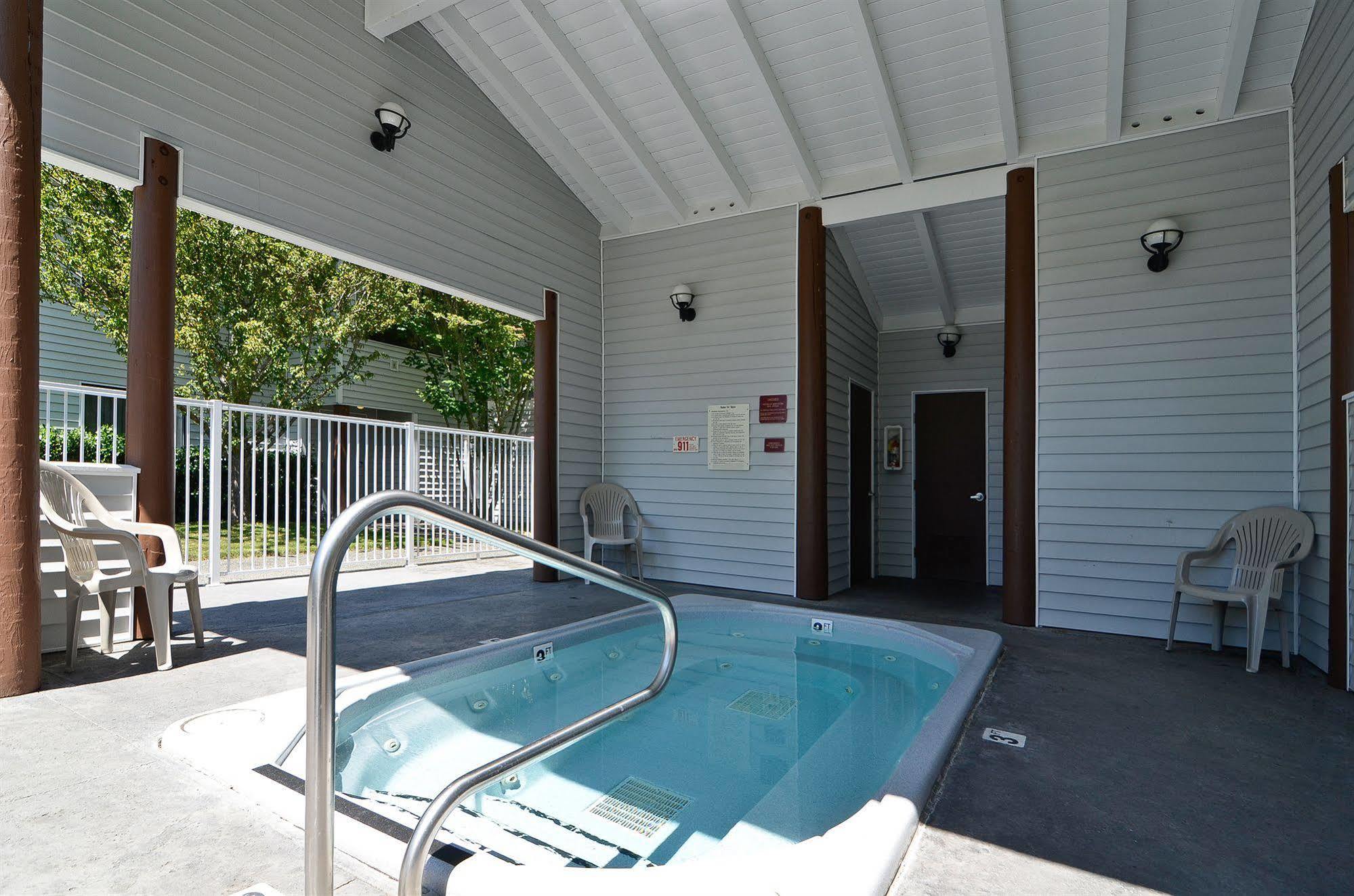 Friday Harbor Suites Facilities photo