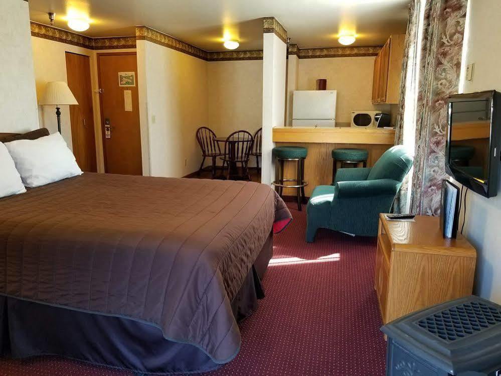 Friday Harbor Suites Exterior photo